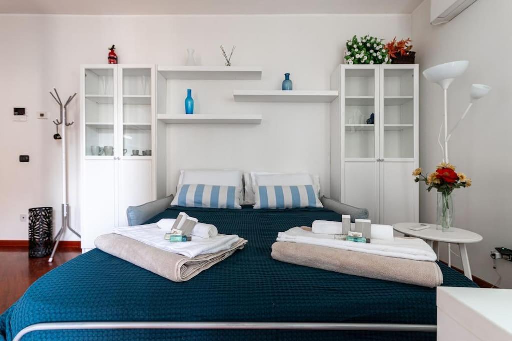 Appartamento Caterina A 5 Minuti Da Milano Fiere E San Siro Con Wifi-Netflix-Free Parking 外观 照片