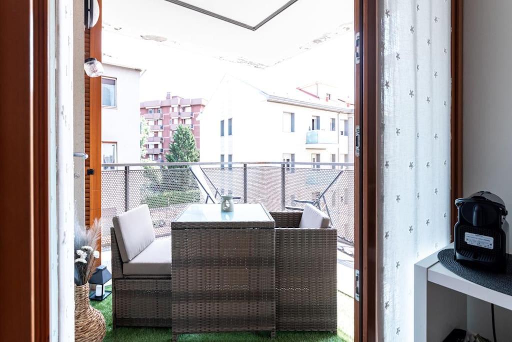 Appartamento Caterina A 5 Minuti Da Milano Fiere E San Siro Con Wifi-Netflix-Free Parking 外观 照片