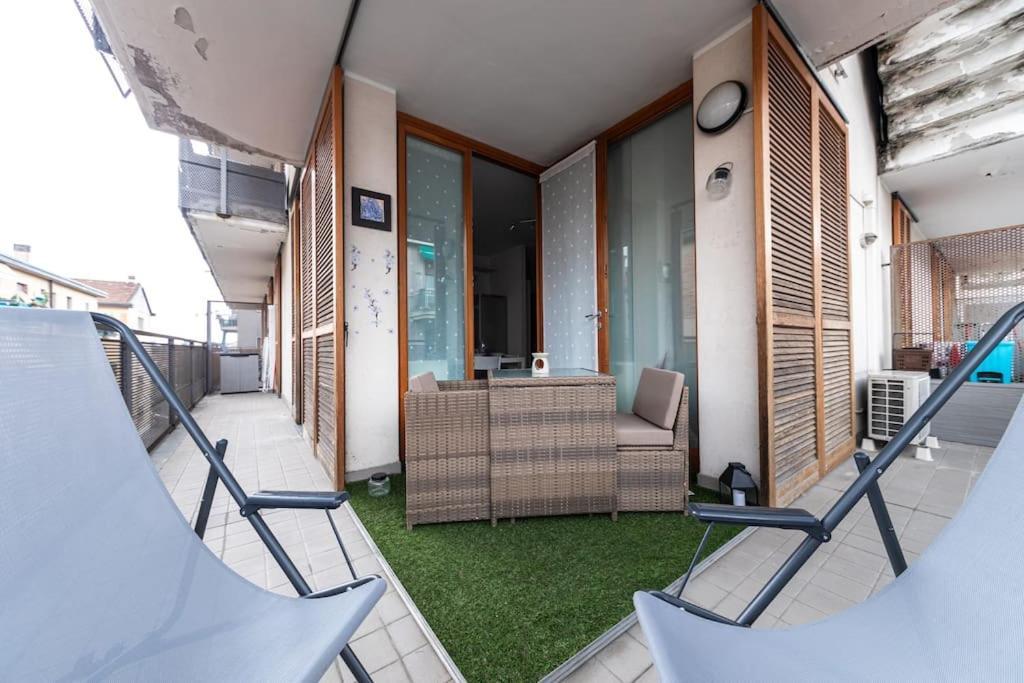 Appartamento Caterina A 5 Minuti Da Milano Fiere E San Siro Con Wifi-Netflix-Free Parking 外观 照片