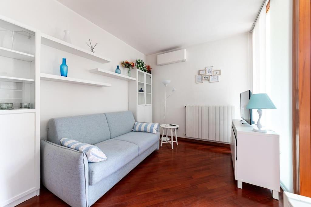 Appartamento Caterina A 5 Minuti Da Milano Fiere E San Siro Con Wifi-Netflix-Free Parking 外观 照片