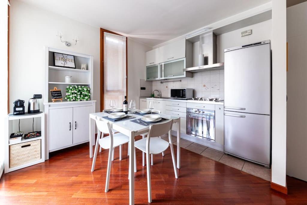 Appartamento Caterina A 5 Minuti Da Milano Fiere E San Siro Con Wifi-Netflix-Free Parking 外观 照片